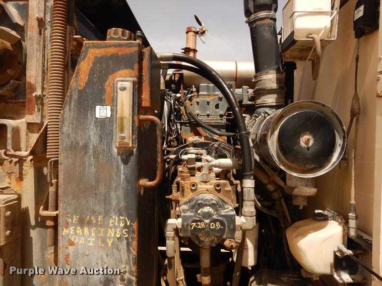 image for item DF6594 2001 Tennant 830I street sweeper