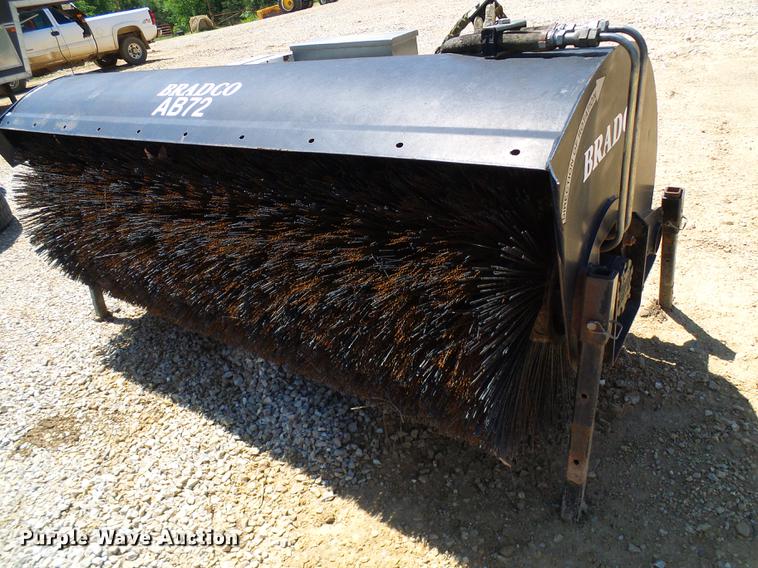 image for item DF7282 Bradco 33611 skid steer broom