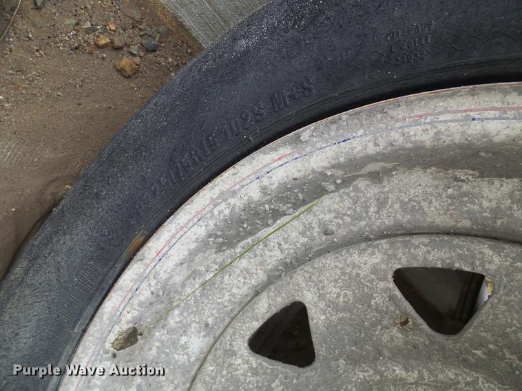 image for item DF7300 Leroi 185 air compressor