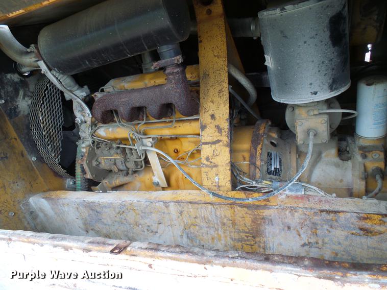 image for item DF7300 Leroi 185 air compressor