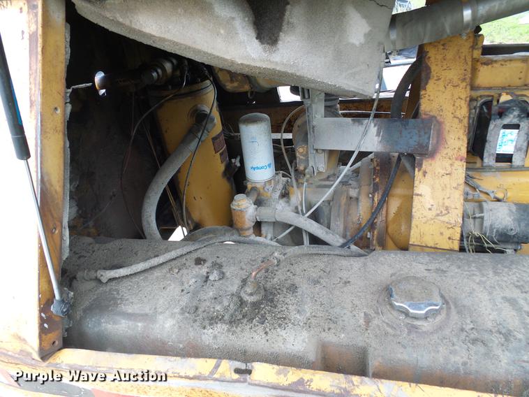 image for item DF7300 Leroi 185 air compressor