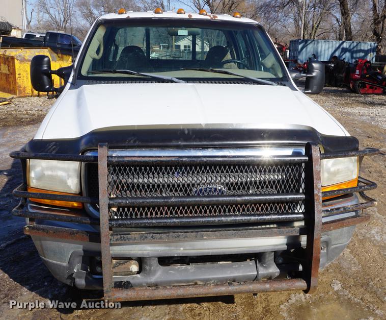 image for item DF7624 1999 Ford F350 Super Duty Crew Cab flatbed pickup truck