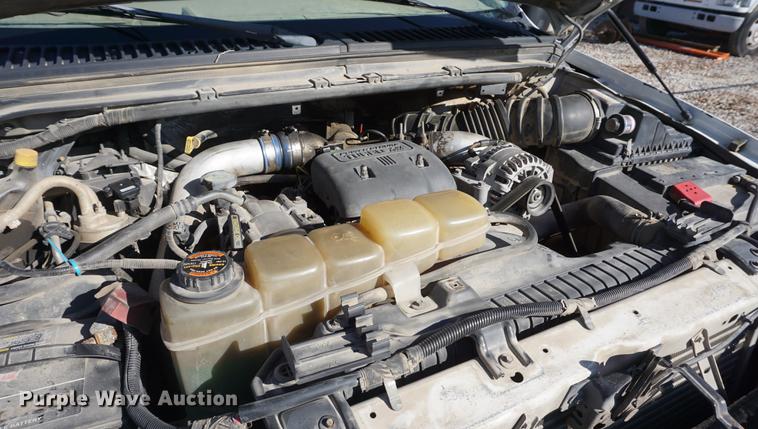 image for item DF7624 1999 Ford F350 Super Duty Crew Cab flatbed pickup truck