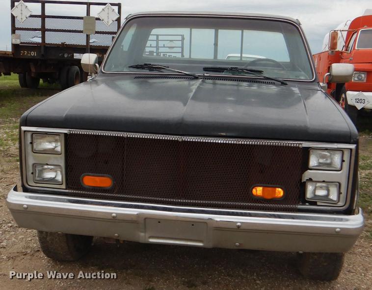 image for item DG1084 1986 Chevrolet Scottsdale 10 pickup truck