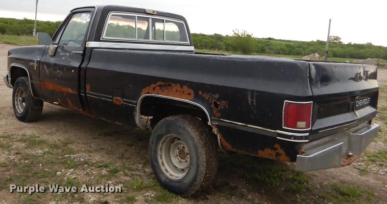 image for item DG1084 1986 Chevrolet Scottsdale 10 pickup truck