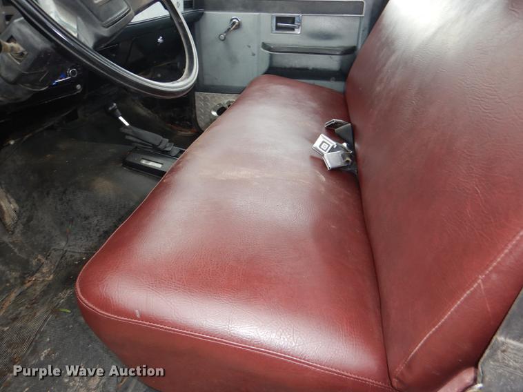 image for item DG1084 1986 Chevrolet Scottsdale 10 pickup truck