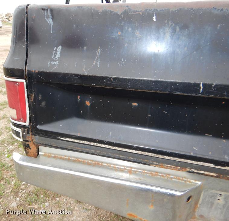 image for item DG1084 1986 Chevrolet Scottsdale 10 pickup truck