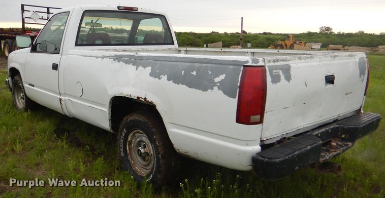 image for item DG1085 1994 Chevrolet C1500 pickup truck