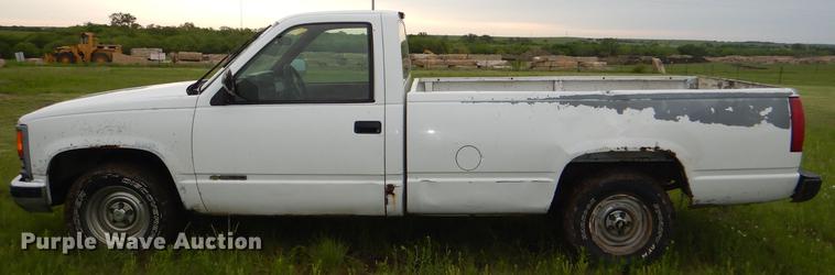 image for item DG1085 1994 Chevrolet C1500 pickup truck
