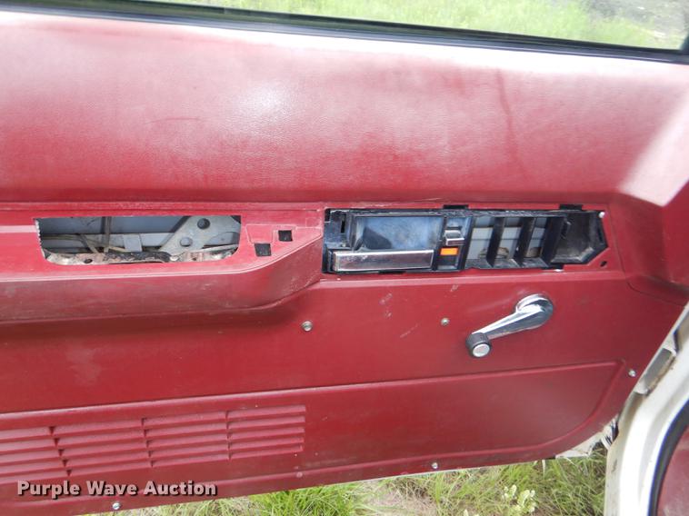 image for item DG1085 1994 Chevrolet C1500 pickup truck