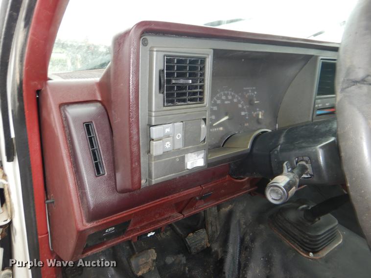image for item DG1085 1994 Chevrolet C1500 pickup truck