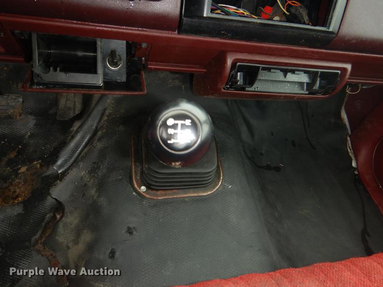 image for item DG1085 1994 Chevrolet C1500 pickup truck