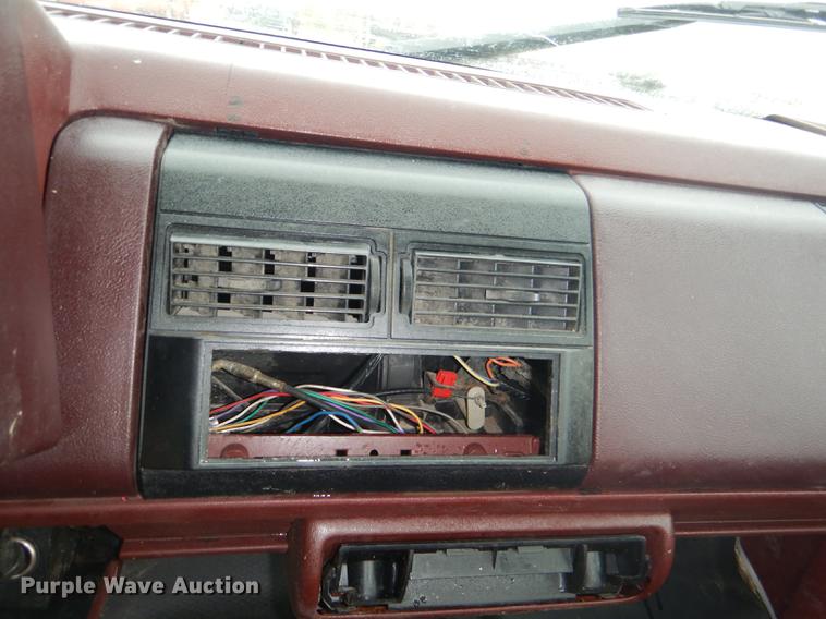 image for item DG1085 1994 Chevrolet C1500 pickup truck