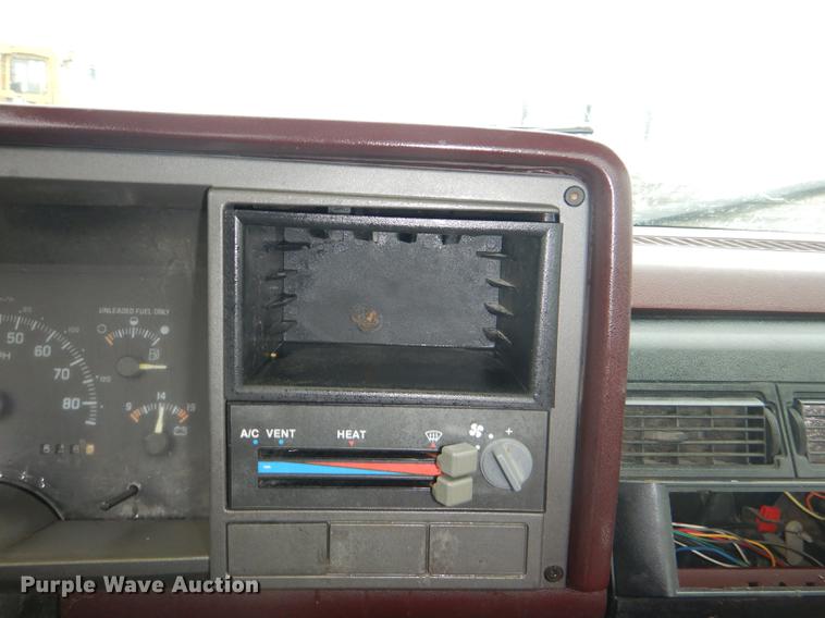 image for item DG1085 1994 Chevrolet C1500 pickup truck