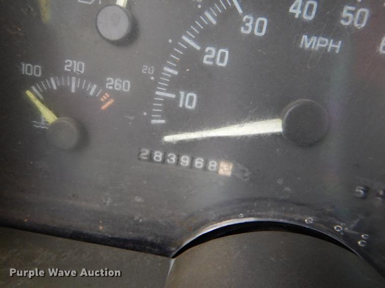 image for item DG1085 1994 Chevrolet C1500 pickup truck