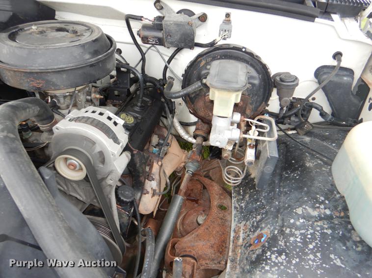 image for item DG1085 1994 Chevrolet C1500 pickup truck