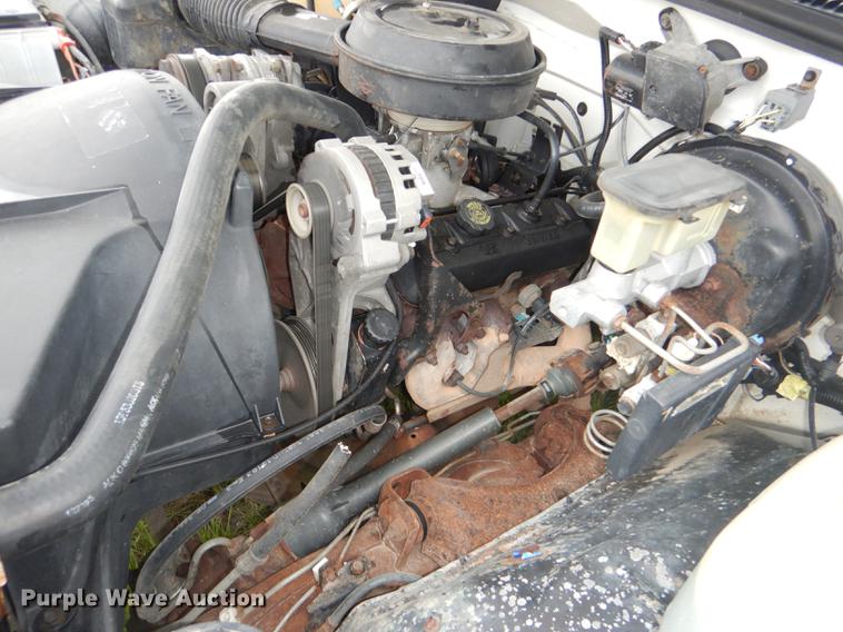 image for item DG1085 1994 Chevrolet C1500 pickup truck