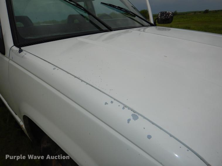 image for item DG1085 1994 Chevrolet C1500 pickup truck