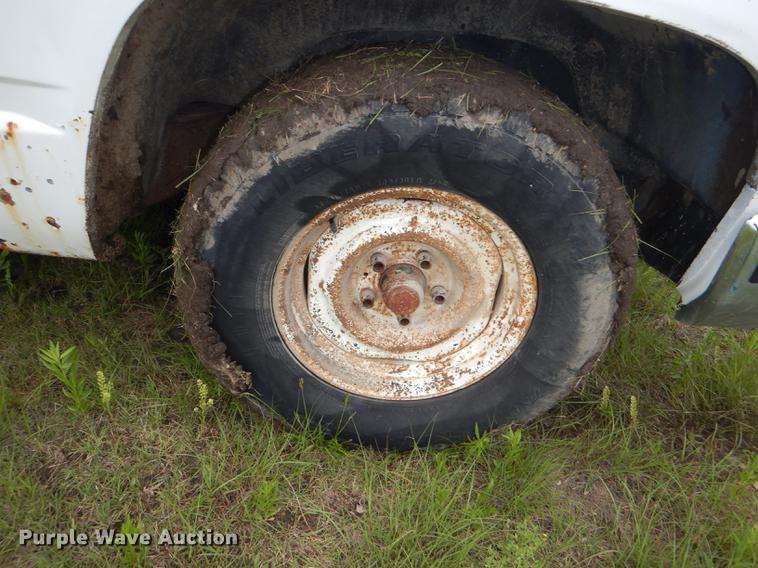 image for item DG1085 1994 Chevrolet C1500 pickup truck