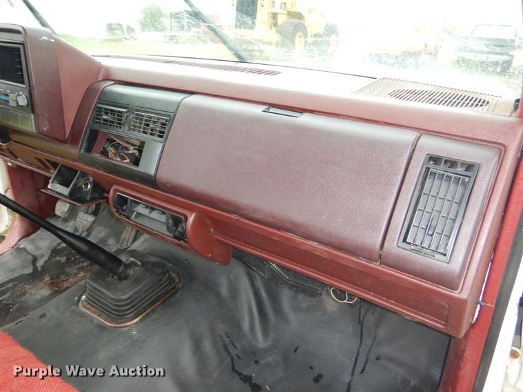 image for item DG1085 1994 Chevrolet C1500 pickup truck