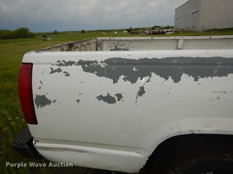 image for item DG1085 1994 Chevrolet C1500 pickup truck