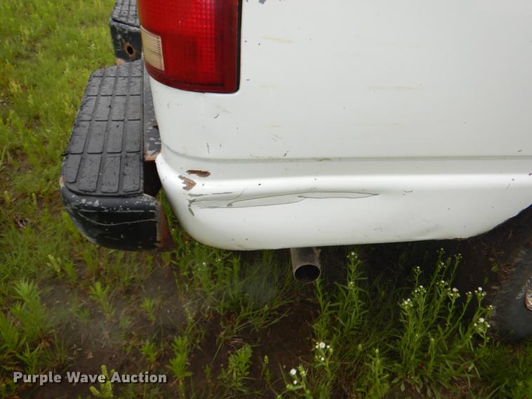 image for item DG1085 1994 Chevrolet C1500 pickup truck