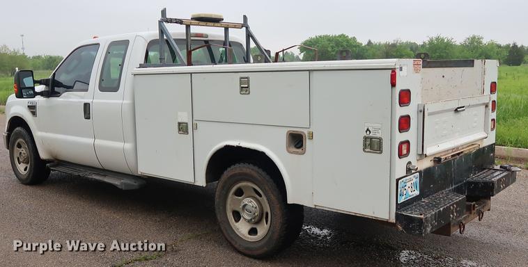 image for item DG3428 2008 Ford F350 Super Duty XL SuperCab utility bed pickup truck