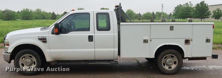image for item DG3428 2008 Ford F350 Super Duty XL SuperCab utility bed pickup truck