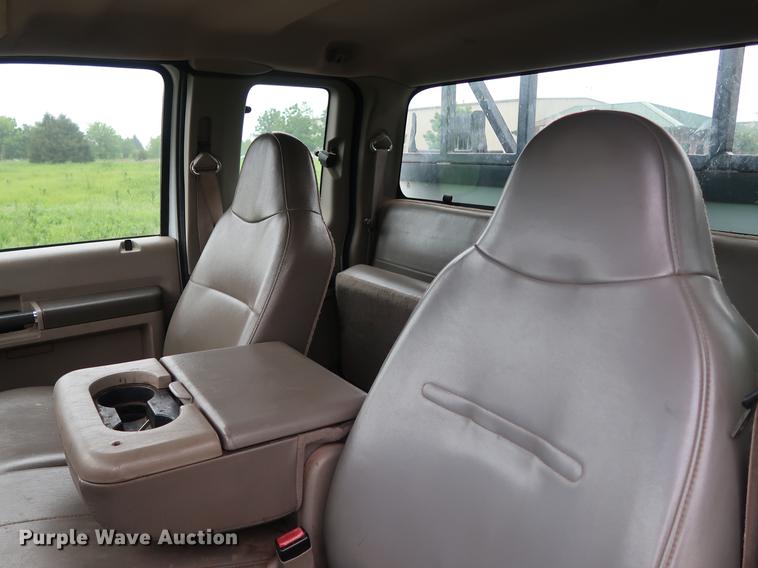 image for item DG3428 2008 Ford F350 Super Duty XL SuperCab utility bed pickup truck