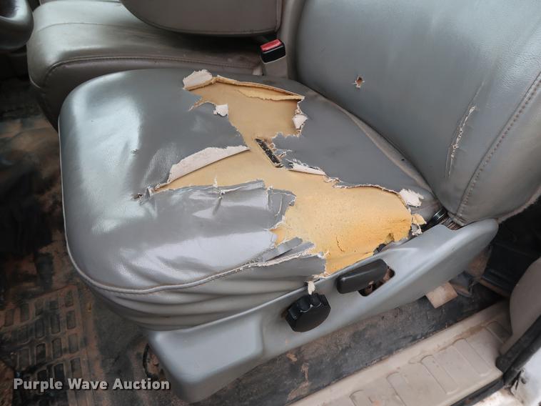 image for item DG3428 2008 Ford F350 Super Duty XL SuperCab utility bed pickup truck