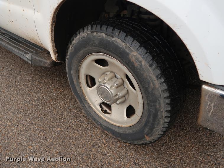 image for item DG3428 2008 Ford F350 Super Duty XL SuperCab utility bed pickup truck