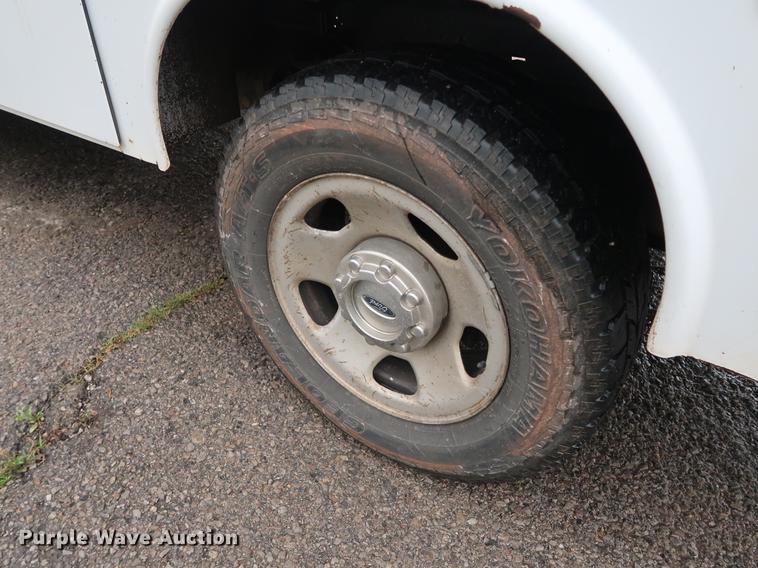 image for item DG3428 2008 Ford F350 Super Duty XL SuperCab utility bed pickup truck