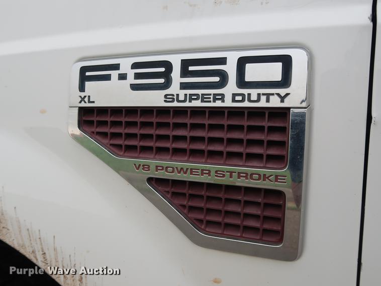 image for item DG3428 2008 Ford F350 Super Duty XL SuperCab utility bed pickup truck