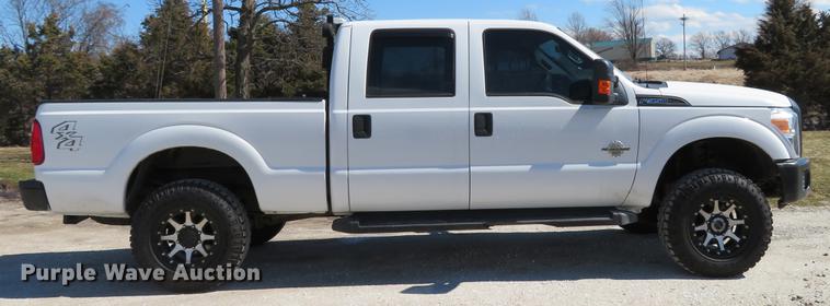 image for item DG3906 2011 Ford F350 Super Duty XL Crew Cab pickup truck