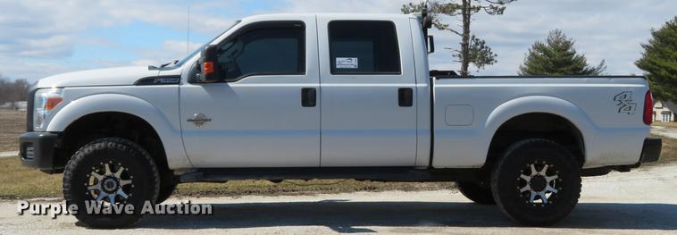 image for item DG3906 2011 Ford F350 Super Duty XL Crew Cab pickup truck