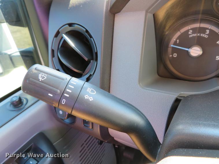 image for item DG3906 2011 Ford F350 Super Duty XL Crew Cab pickup truck