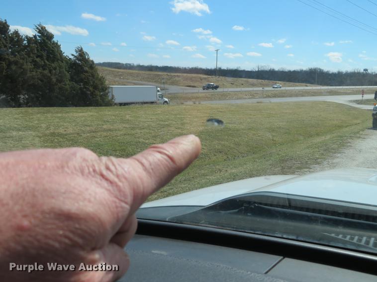 image for item DG3906 2011 Ford F350 Super Duty XL Crew Cab pickup truck