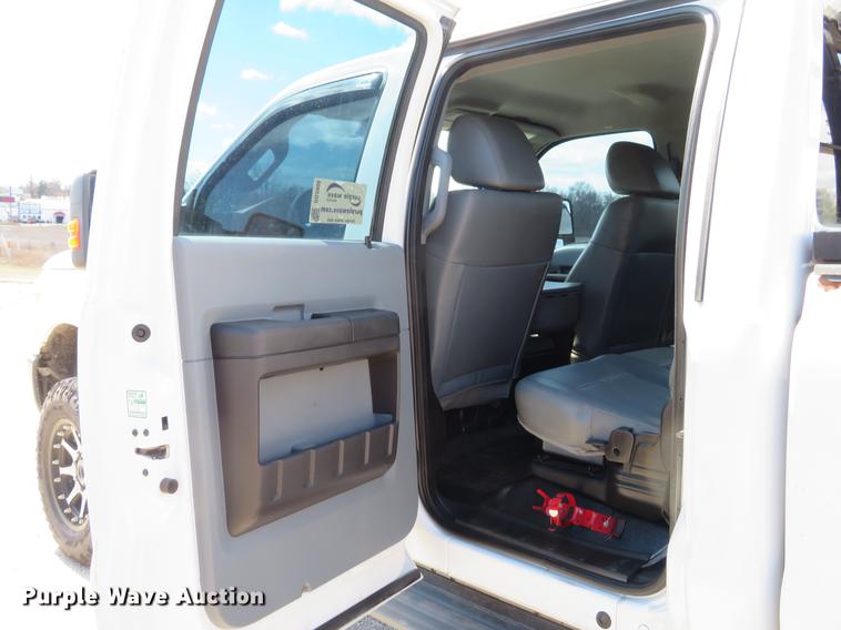 image for item DG3906 2011 Ford F350 Super Duty XL Crew Cab pickup truck