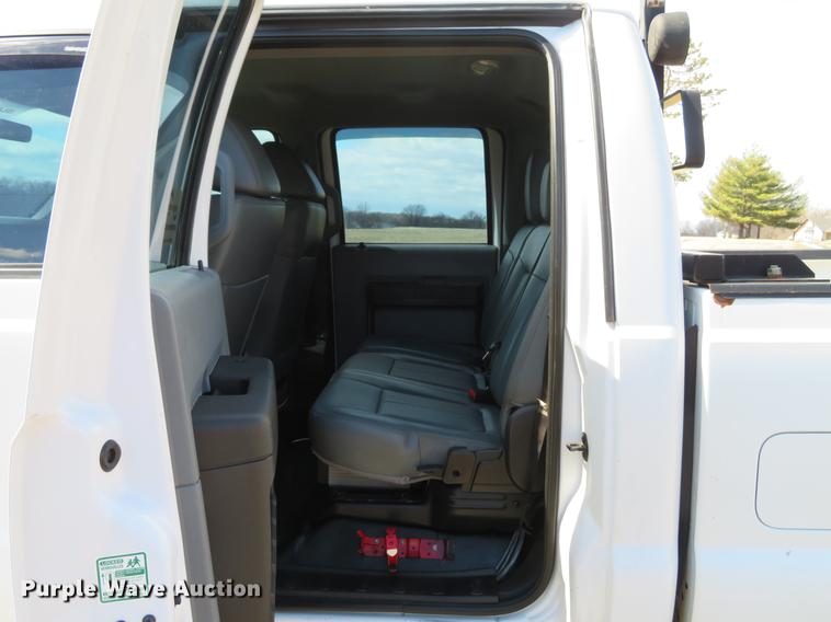 image for item DG3906 2011 Ford F350 Super Duty XL Crew Cab pickup truck
