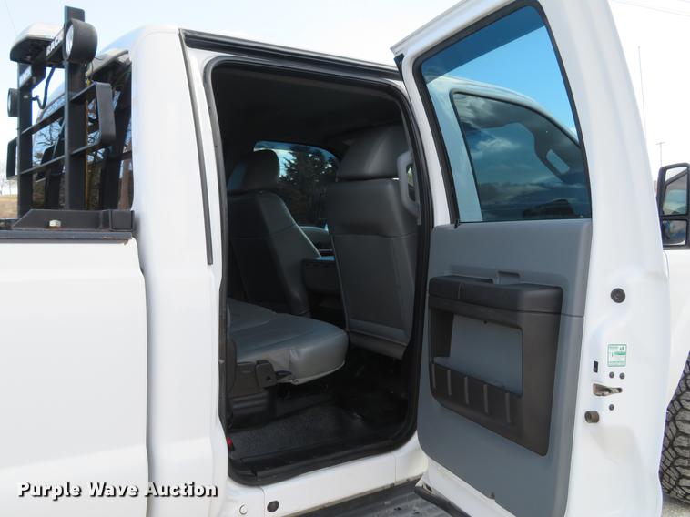 image for item DG3906 2011 Ford F350 Super Duty XL Crew Cab pickup truck
