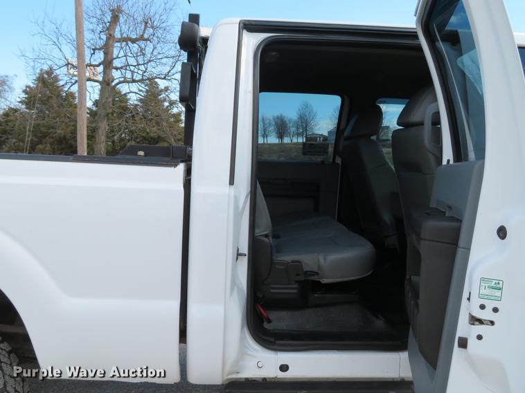 image for item DG3906 2011 Ford F350 Super Duty XL Crew Cab pickup truck