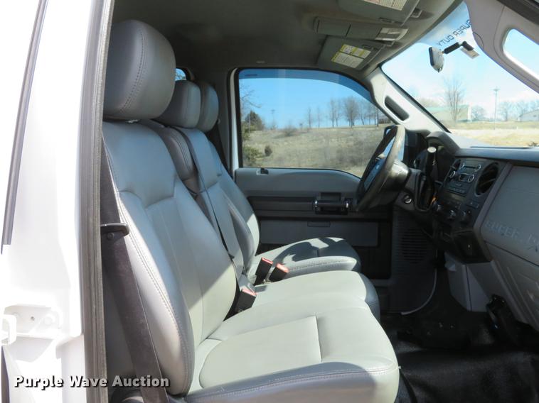 image for item DG3906 2011 Ford F350 Super Duty XL Crew Cab pickup truck