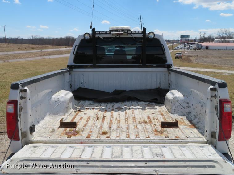 image for item DG3906 2011 Ford F350 Super Duty XL Crew Cab pickup truck