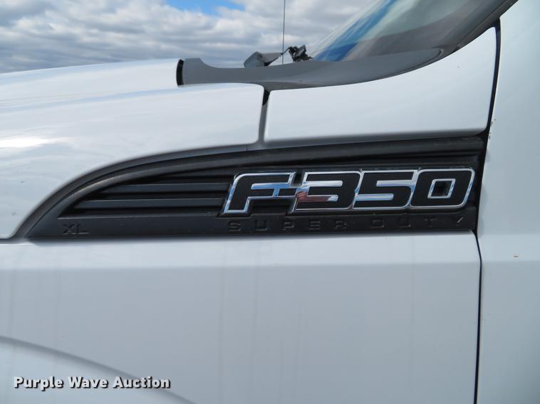 image for item DG3906 2011 Ford F350 Super Duty XL Crew Cab pickup truck