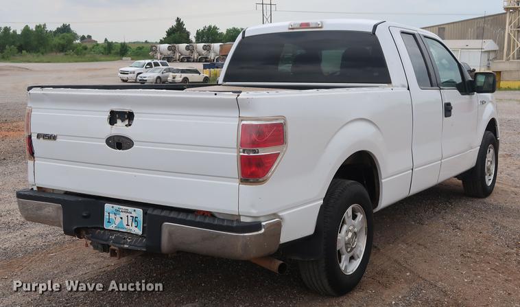 image for item DG4000 2010 Ford F150 XLT SuperCab pickup truck