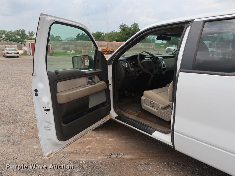 image for item DG4000 2010 Ford F150 XLT SuperCab pickup truck