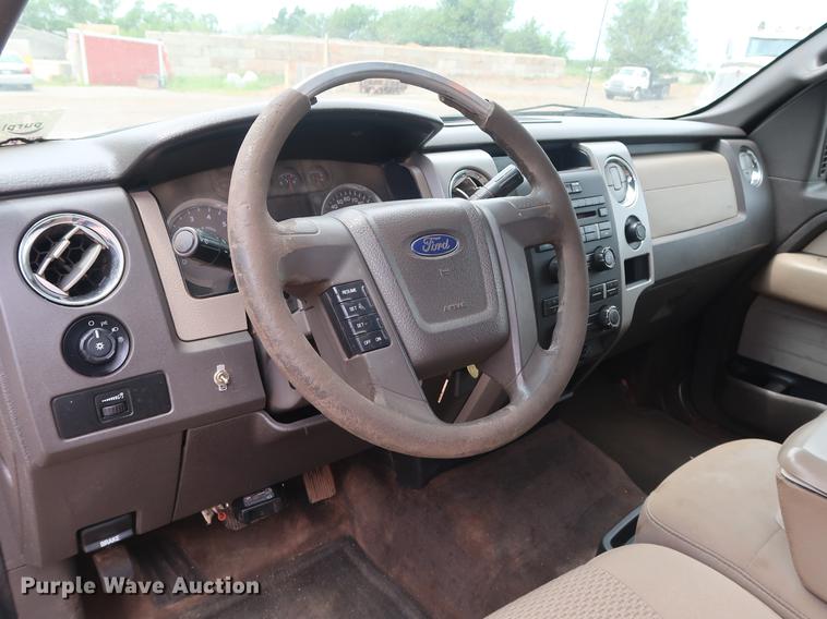 image for item DG4000 2010 Ford F150 XLT SuperCab pickup truck