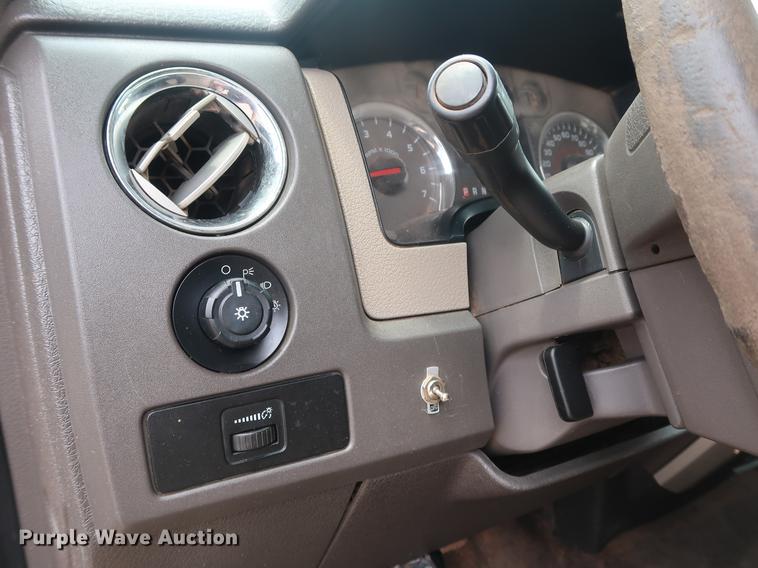 image for item DG4000 2010 Ford F150 XLT SuperCab pickup truck