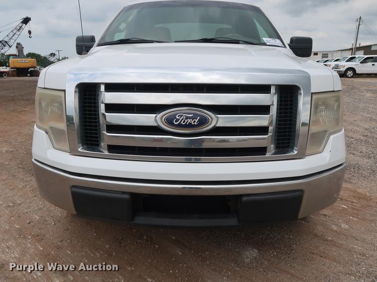 image for item DG4000 2010 Ford F150 XLT SuperCab pickup truck