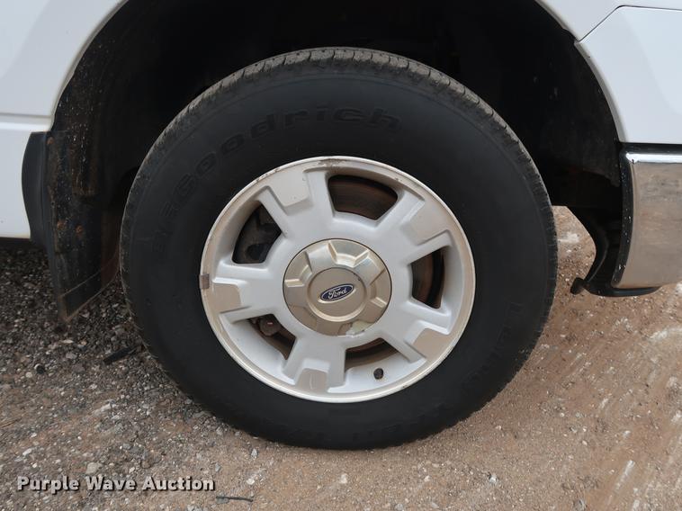 image for item DG4000 2010 Ford F150 XLT SuperCab pickup truck